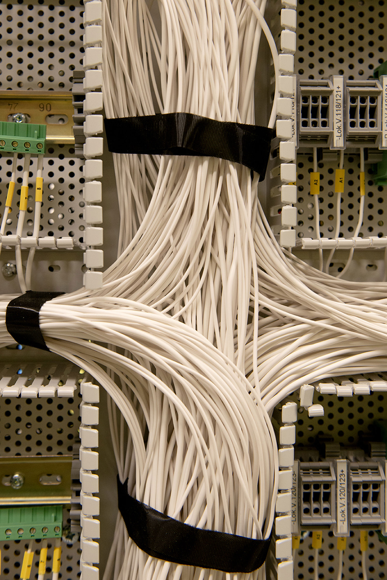 Bilde av bunt med ledninger