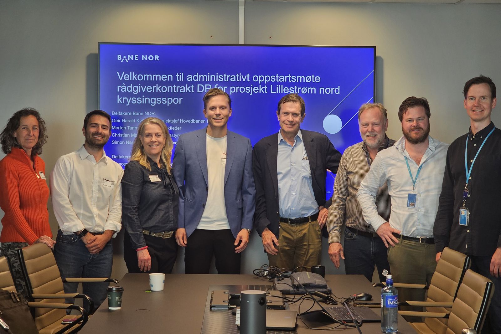 Bilde av møtedeltakerne