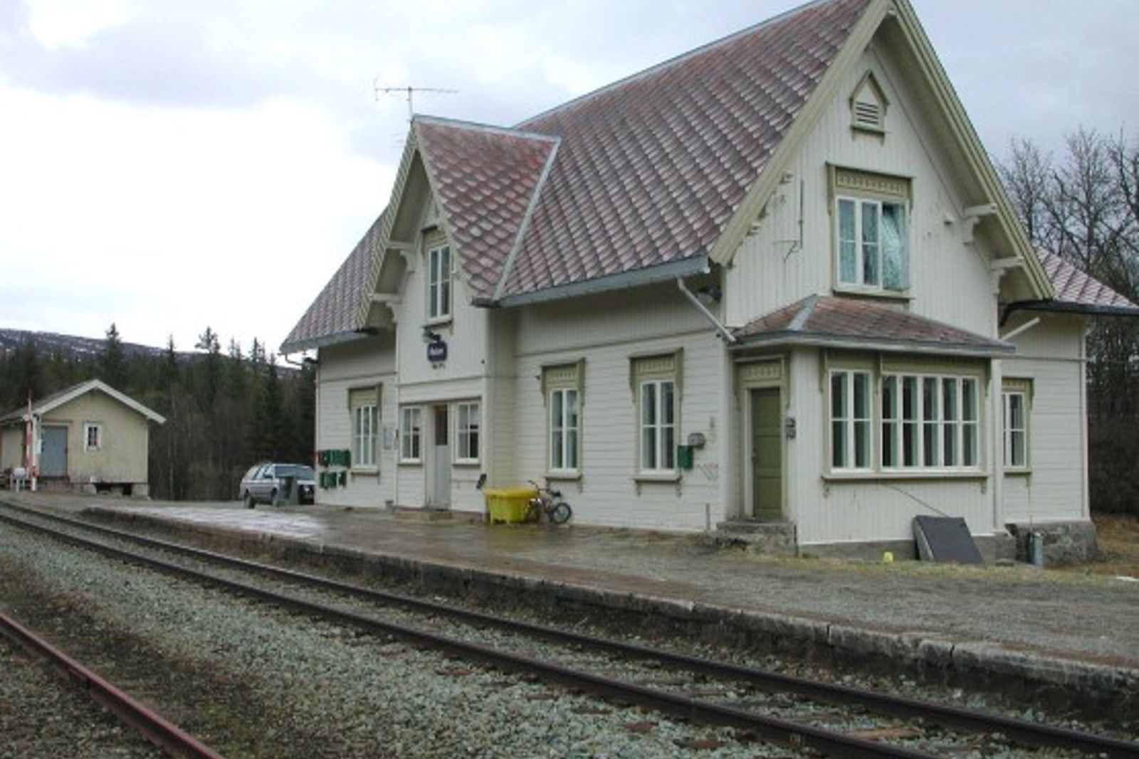 Eksteriørfoto av Reitan stasjon