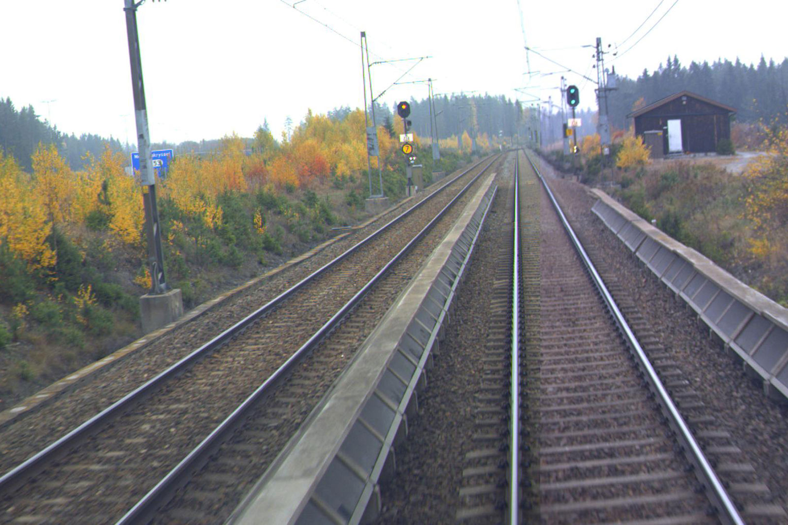 Tracks and buildings at Sand station